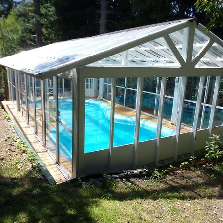 Cabanas Le Pommier Hotel Вила ла Ангостура Екстериор снимка